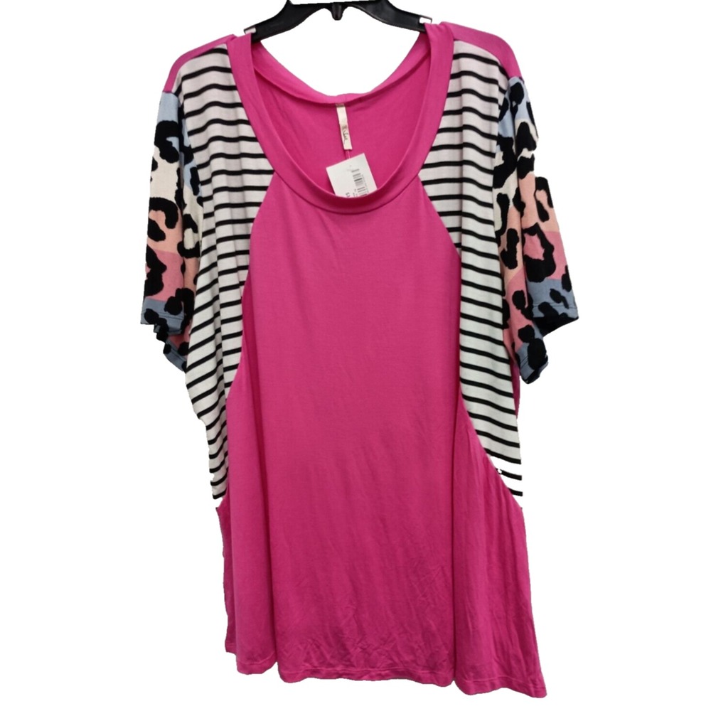 Voll BOHO Tunic Top Womens Size 4X Pink Animal Print Short Sleeve Casual New